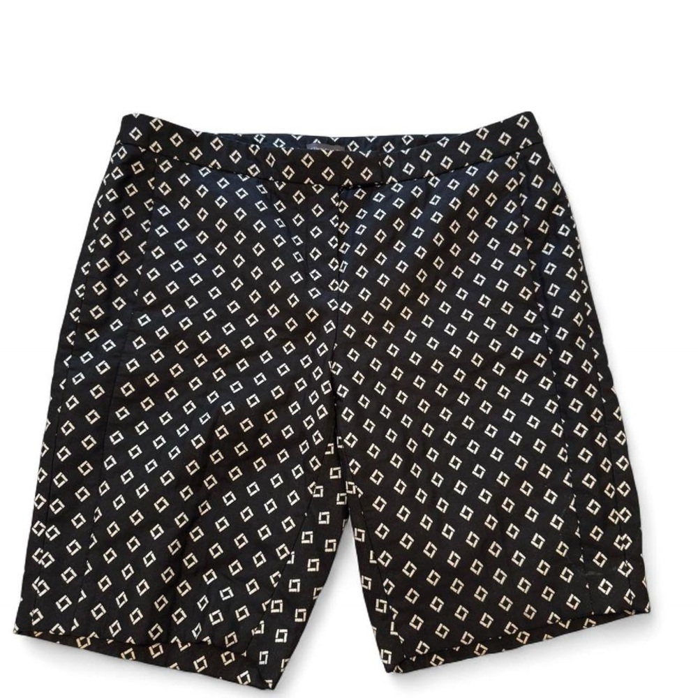 Vince Camuto Black & White Geometric Print Shorts - Size 12 - Pockets!